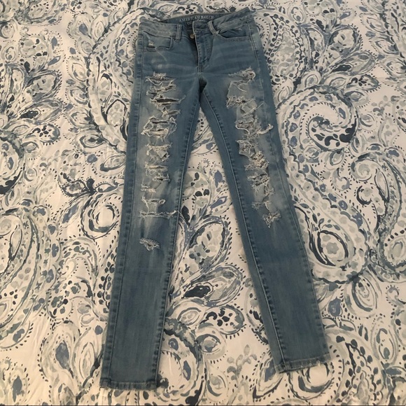 American Eagle High Rise Ripped Jeans - Picture 4 of 7